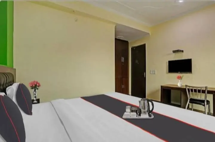Hotel Elite Stay 구르가온