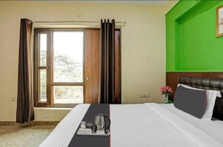 Hotel Elite Stay 구르가온 5*,